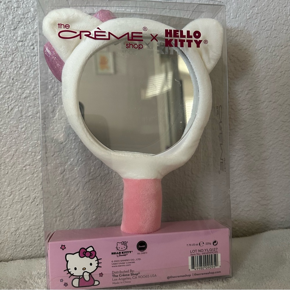 The Crème Shop X Hello Kitty Plush Portable Mirror NWT - Picture 4 of 4